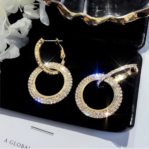 18kt Gold Diamond Earrings - Picture 2 of 2